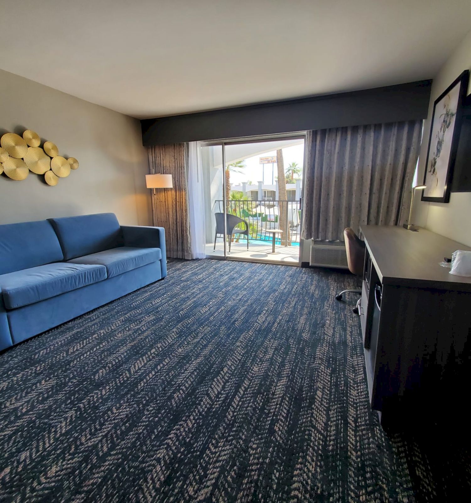 Hourglass Hotel, Ascend Hotel Collection