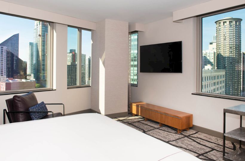 Hourglass Hotel, Ascend Hotel Collection