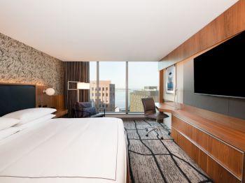 Hourglass Hotel, Ascend Hotel Collection